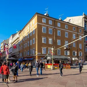 Main Street Appartamento Fiume