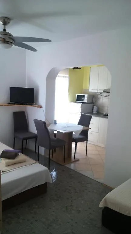 Apartments Ninske Vodice Nin
