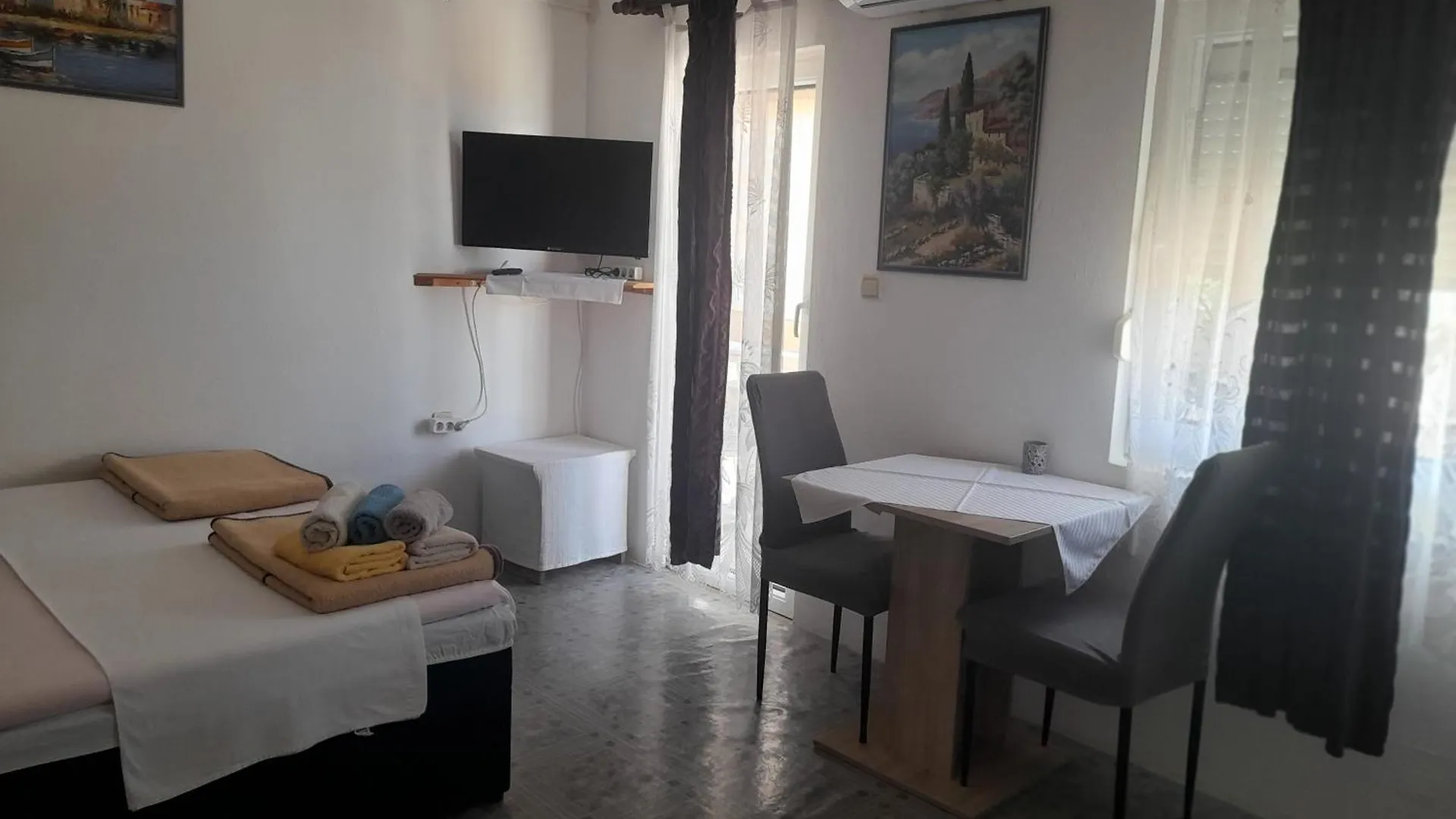 Apartments Ninske Vodice  Nin